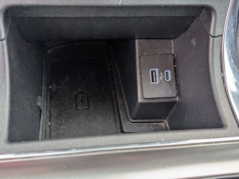 Used 2024 Ford Edge Titanium image 36