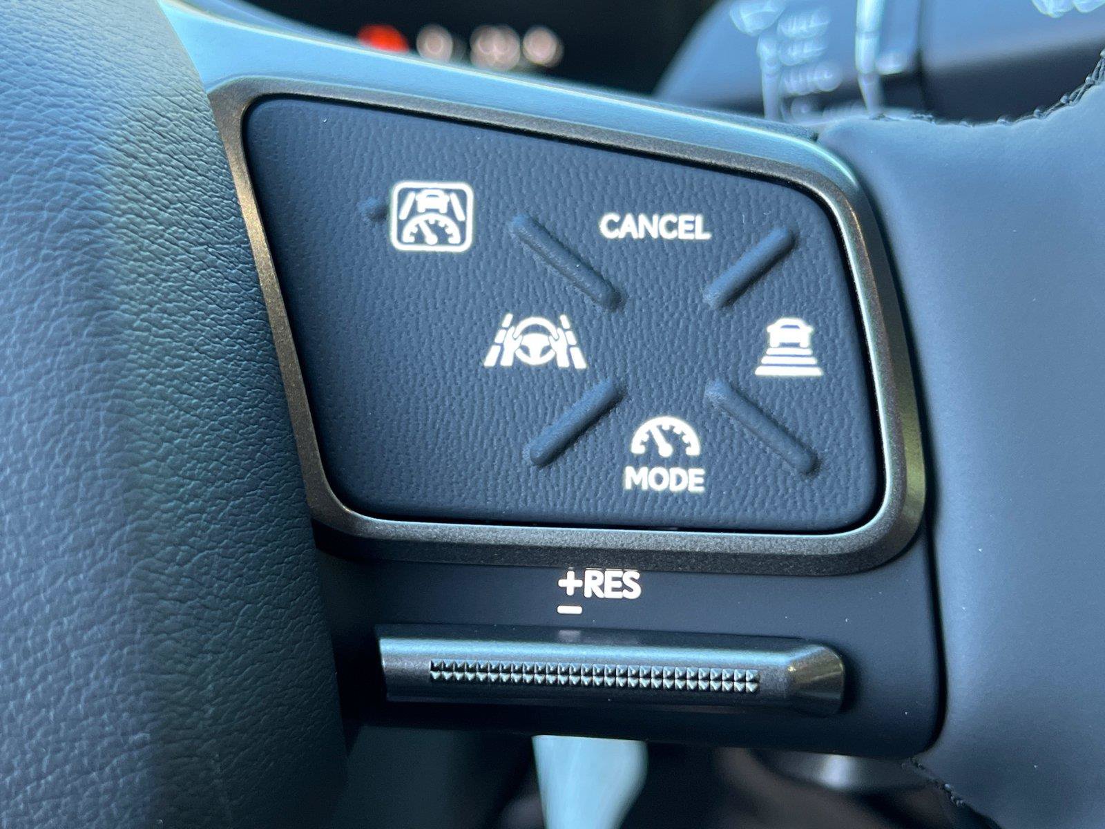 New 2026 Lexus ES 350e w/ Convenience Package FWD image 19