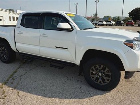 Used 2023 Toyota Tacoma SR image 33
