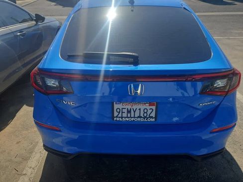 Used 2023 Honda Civic Sport image 8