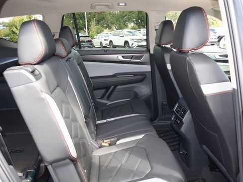 New 2026 Volkswagen Atlas Peak Edition image 17