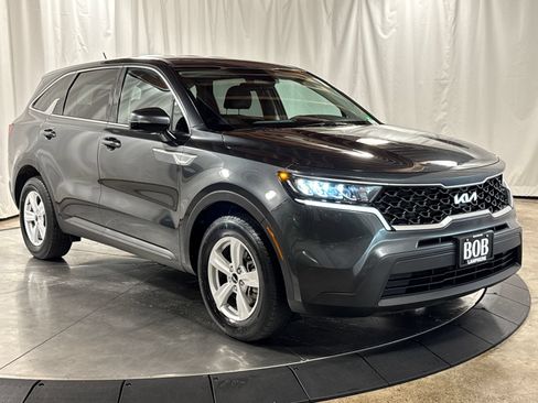 Used 2022 Kia Sorento LX FWD image 7