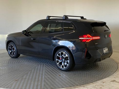 Used 2025 BMW X3 xDrive30i w/ Premium Package image 3