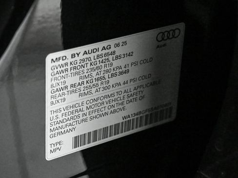 Certified 2025 Audi Q6 e-tron Prestige AWD/4WD image 26