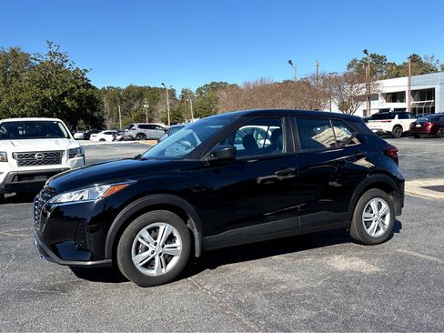 Used 2024 Nissan Kicks S image 24