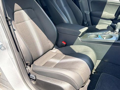 Used 2025 Honda Civic Sport image 21