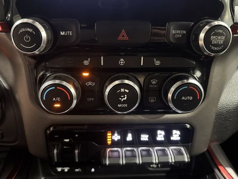 Used 2019 RAM 1500 Rebel w/ Level 2 Equipment Group AWD/4WD image 32