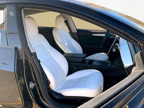 Used 2021 Tesla Model 3 Long Range image 7