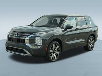 Used 2025 Mitsubishi Outlander SE FWD video 3