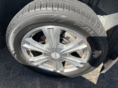 Used 2017 GMC Terrain SLE FWD image 25