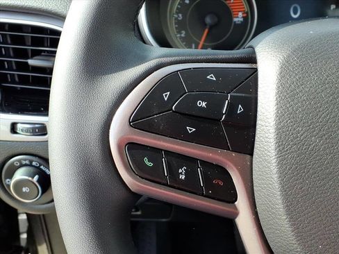 Used 2022 Jeep Cherokee Limited AWD/4WD image 17
