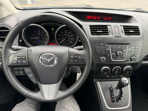 Used 2012 MAZDA MAZDA5 Touring w/ Moonroof & Audio Pkg FWD image 21