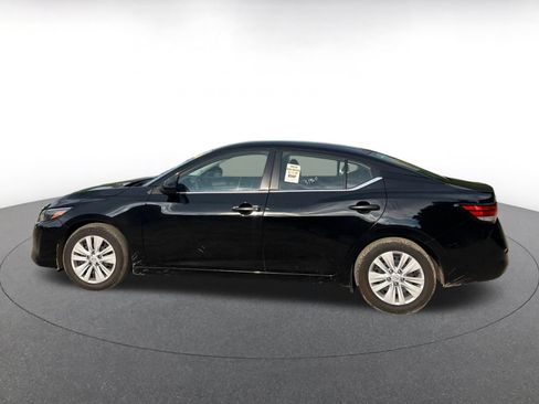 Used 2025 Nissan Sentra S FWD image 9