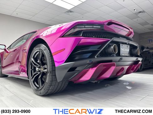 Used 2023 Lamborghini Huracan EVO image 19