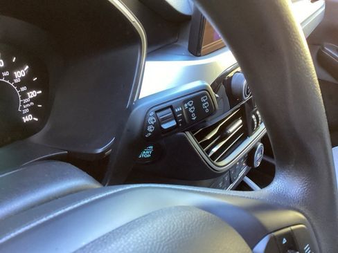 Used 2020 Ford Escape SE image 45