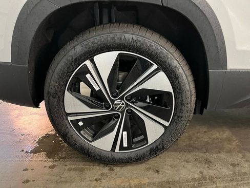 New 2026 Volkswagen Taos SE AWD/4WD image 31
