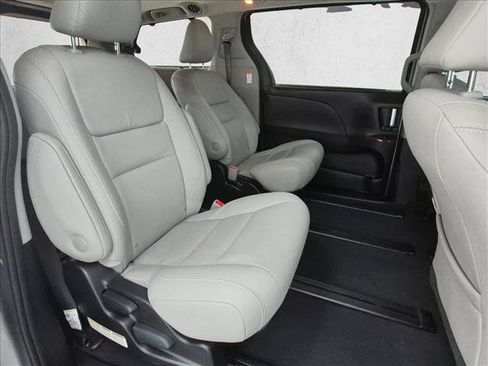 Used 2020 Toyota Sienna Limited Premium AWD/4WD image 24