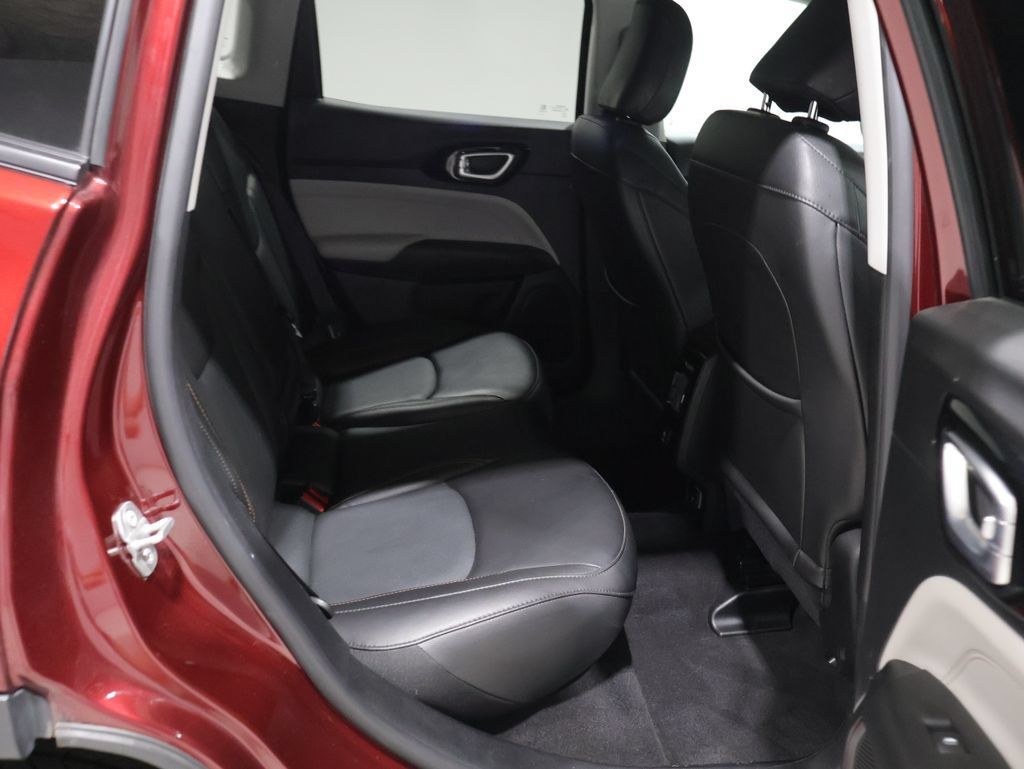 Certified 2022 Jeep Compass Limited AWD/4WD image 20