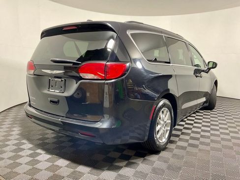 Used 2021 Chrysler Voyager Lxi image 13