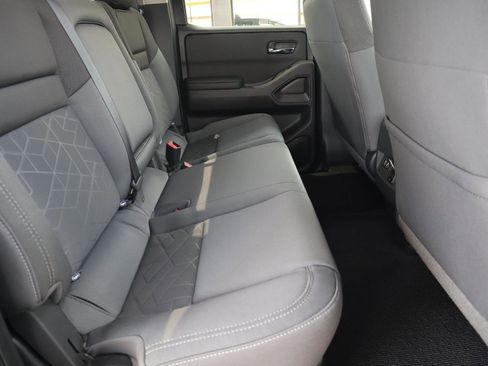 Used 2026 Nissan Frontier SV w/ SV Convenience Package RWD image 41