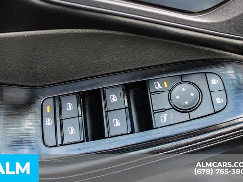 Used 2025 Nissan Rogue SV FWD image 37