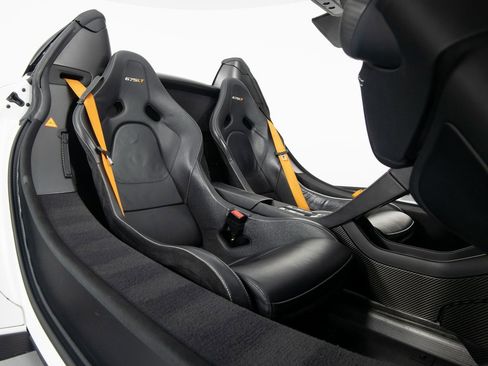 Used 2016 McLaren 675LT Spider image 35