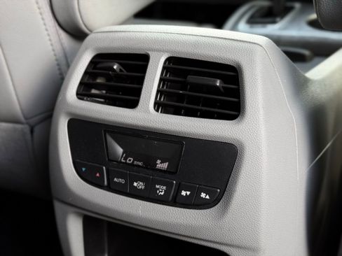 Used 2017 Honda Pilot EX-L image 25