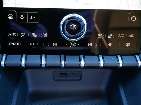 New 2026 GMC Terrain Denali w/ LPO, Black Badging Package image 8