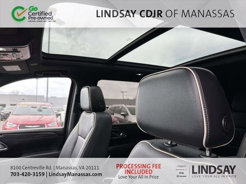 Used 2023 GMC Yukon SLT w/ SLT Premium Package AWD/4WD image 19