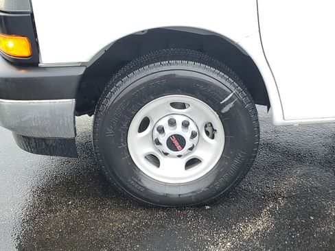 New 2025 GMC Savana 2500 w/ Driver Convenience Package image 10