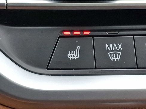 Used 2019 BMW 330i xDrive Sedan w/ Premium Package image 25