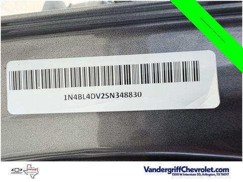 Used 2025 Nissan Altima 2.5 SV FWD image 31