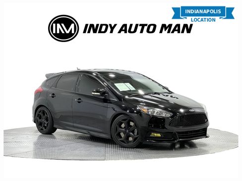 Used 2018 Ford Focus ST FWD image 1