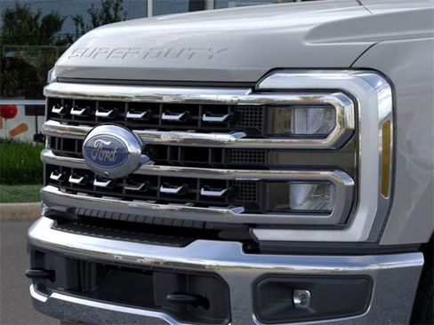 New 2026 Ford F350 Lariat w/ Chrome Package image 17