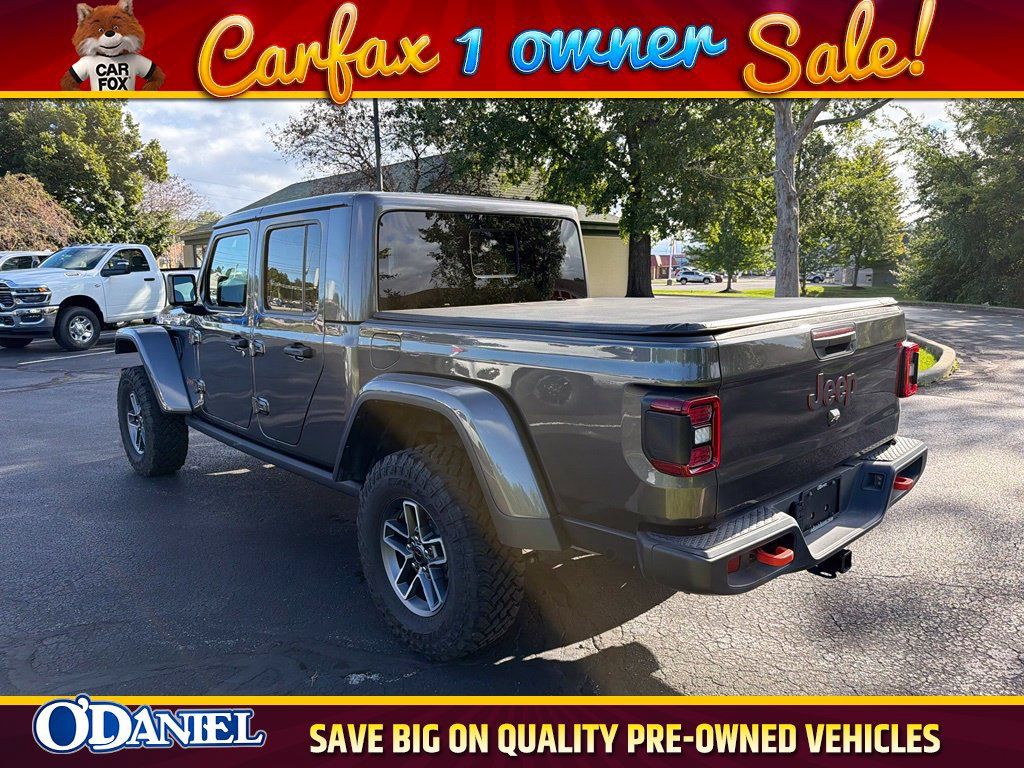 Used 2025 Jeep Gladiator Mojave w/ Convenience Group AWD/4WD image 3