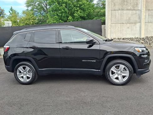 Used 2022 Jeep Compass Latitude w/ Convenience Group AWD/4WD image 7