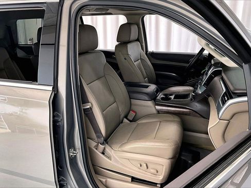 Used 2017 Chevrolet Tahoe LT image 6