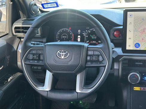 Used 2025 Toyota 4Runner TRD Off-Road Premium AWD/4WD image 46
