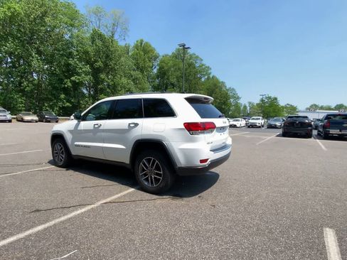Used 2021 Jeep Grand Cherokee Limited AWD/4WD image 9