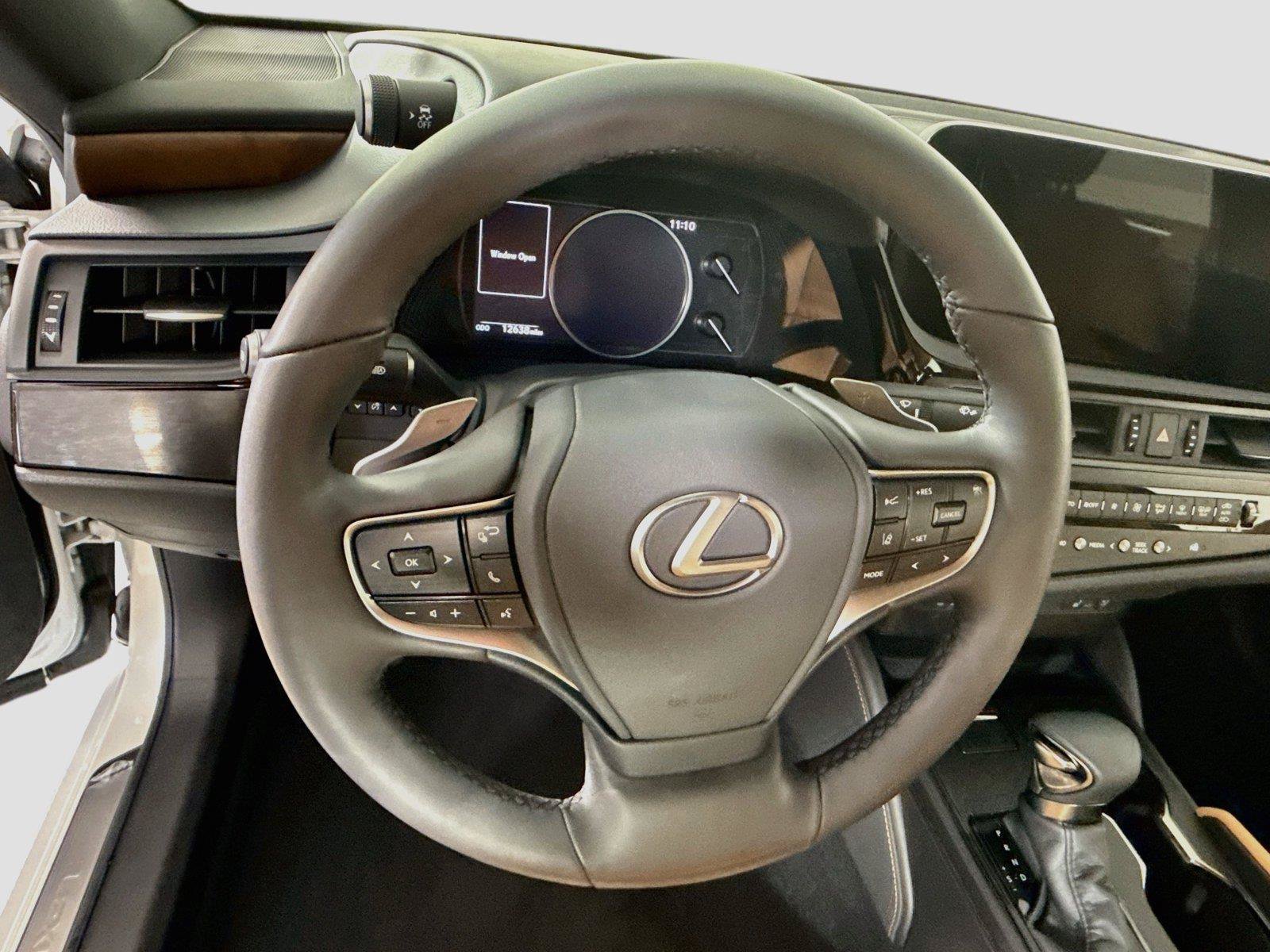 Used 2024 Lexus ES 300h w/ Premium Package FWD image 14
