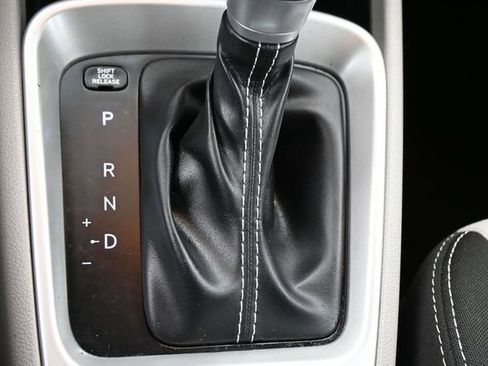 Used 2023 Hyundai Venue SEL w/ Cargo Package FWD image 13