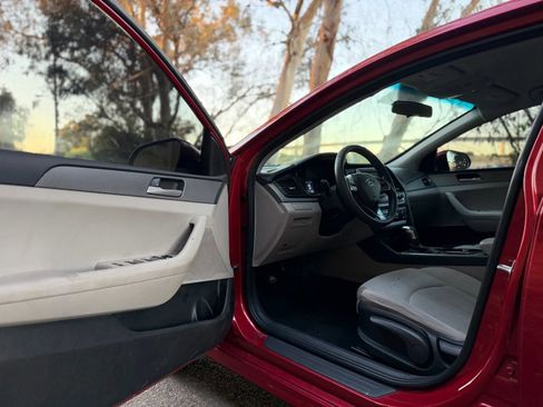 Used 2019 Hyundai Sonata SE FWD image 8