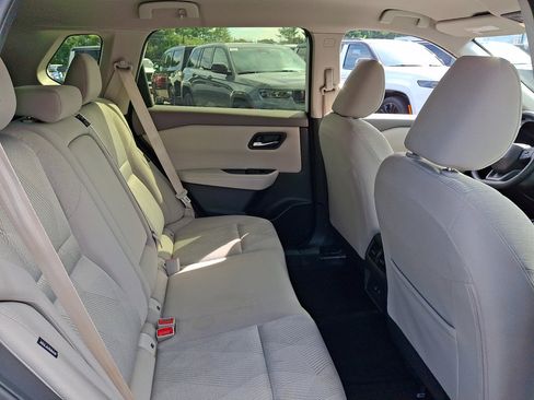 Used 2025 Nissan Rogue SV AWD/4WD image 15