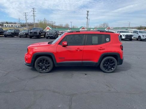 Used 2019 Jeep Renegade Altitude w/ Quick Order Package 2XM image 2