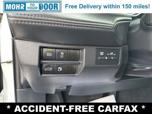 Used 2022 Toyota Avalon XLE image 22