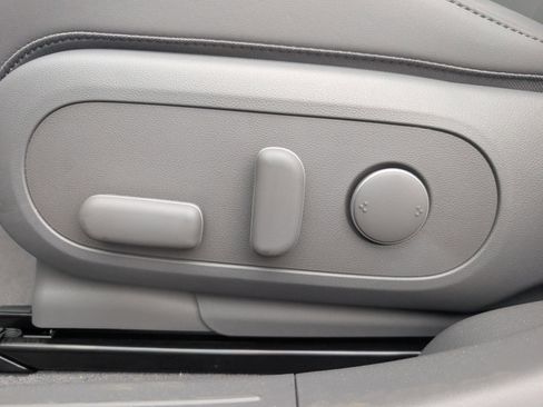 New 2025 Hyundai Ioniq 5 SEL AWD/4WD image 13