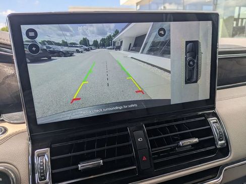 Certified 2023 Lincoln Navigator L Reserve AWD/4WD image 19