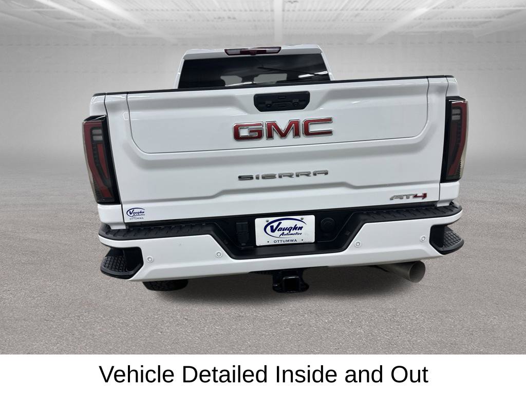Used 2025 GMC Sierra 2500 AT4 AWD/4WD image 11