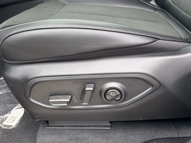 New 2026 Jeep Grand Cherokee Altitude AWD/4WD image 16