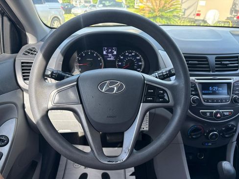 Used 2015 Hyundai Accent GS FWD image 11